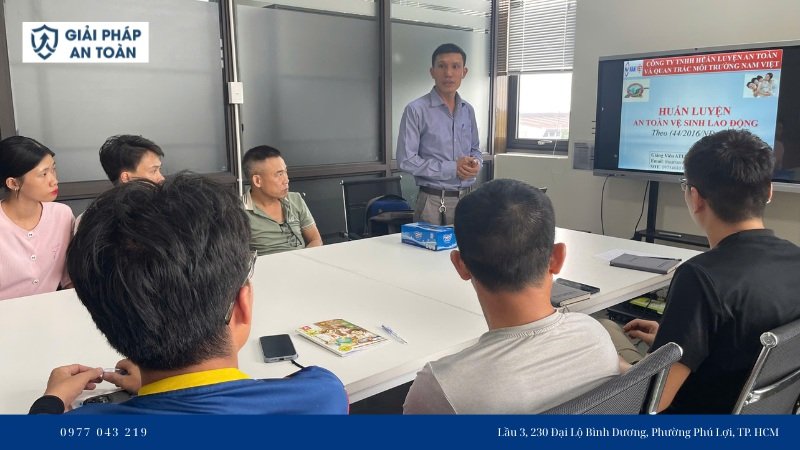 Bảng biểu chi phí huấn luyện an toàn lao động nhóm 1