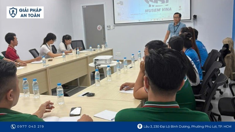 Buổi huấn luyện an toàn lao động cho đối tượng ban chuyên trách giám sát nhân viên