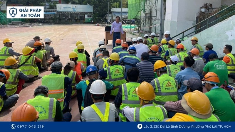 Buổi huấn luyện an toàn lao động trực tiếp cho công nhân
