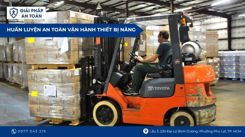 huấn luyện an toàn thiết bị nâng