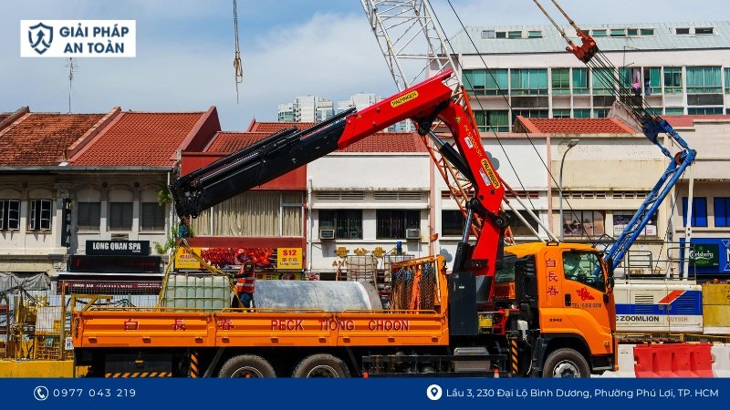 Xe cẩu thấp nâng hạ